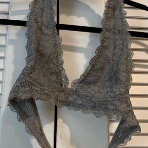 EUC Aerie Lace Bralette